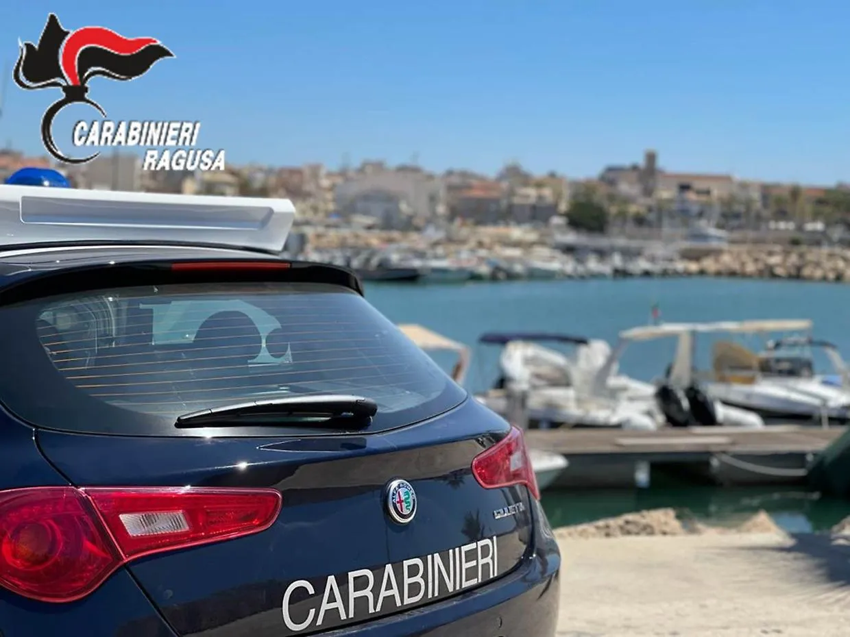Scoglitti, evade dai domiciliari e fugge all'alt: arrestato dai carabinieri