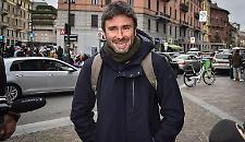 Rinviato il rientro di Di Battista: chiesta discrezione dopo il ricovero a Cuba