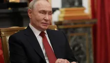 Attacchi russi sui porti ucraini e nuova guerra d'attrito: l'analisi di Petraeus sul conflitto | Negoziati: ottimismo ma nessun passo avanti