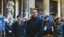 Casa Savoia ed Emanuele Filiberto accusati di vendere onori monarchi: "Privi di valore giuridico e mai rendicontati"