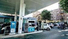 Cala il prezzo del diesel ma sfuma l'ipotesi di accise mobili: il governo, per il momento, tira il fiato