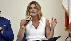 &laquo;Un anno lontani e un altro uomo&raquo;: Martina Colombari sciocca tutti e sdogana i sex toy