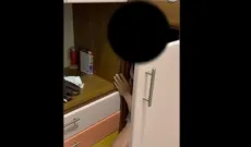 Preso il latitante che si nascondeva nel doppio fondo di un armadio (che dopo la cattura stringe le mani ai carabinieri)