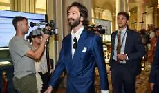 Leonardo Maria Del Vecchio senza filtri da Fedez: &laquo;Ho avuto duemila donne ma mio padre non ci ha dato l'amore&raquo;