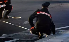 Sedicenne muore in bici travolto da un'auto: lo schianto davanti agli occhi dei genitori