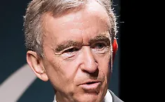 Arnault blinda LVMH e fa volare Dior con l'opa sulla holding