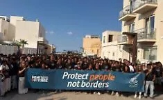 Lampedusa, 13 anni dopo il ricordo della strage in mare con 368 vittime: la memoria diventa impegno per salvare vite