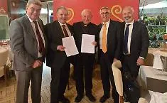 &laquo;Pi&ugrave; dignit&agrave; agli anziani&raquo;: monsignor Paglia porta in Sicilia la sua Fondazione Et&agrave; Grande. E si punta alla tecnologia