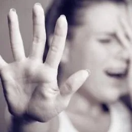 Incastrato dal tema della figlia, padre padrone condannato in appello
