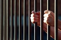 Cella troppo piccola ha violato i suoi diritti: risarcito un detenuto