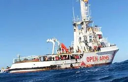 La Open Arms sfida il decreto Salvini e lui: &laquo;Pronti al sequestro della nave&raquo;