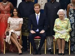 Buckingham Palace nel caos: annuncio di Harry e Meghan fa infuriare Elisabetta