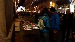 Catania. Ore 19:00  marciapiede invaso...