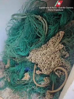 Pescatori di frodo bloccati dalla Guardia Costiera di Porto Empedocle