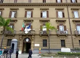 Coronavirus, contagiati 8 ufficiali dei carabinieri a capo dei reparti a Palermo