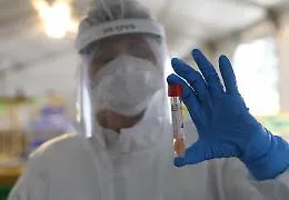 Catania, il medico del pronto soccorso: &laquo;Col ritardo nei tamponi i pazienti sospetti sono ingestibili&raquo;