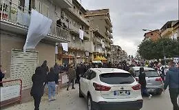 Favara, folla al funerale di Lorena Quaranta: la Procura ha aperto un'inchiesta