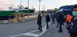 Messina, De Luca introduce di autorit&agrave;  il nullaosta per passare lo Stretto