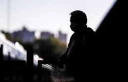 &laquo;Io, rientrato dal Nord, in isolamento da oltre 40 giorni: mi sento un carcerato&raquo;