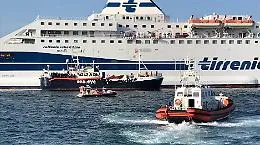 In quarantena sulla Rubattino i migranti salvati dalla Alan Kurdi