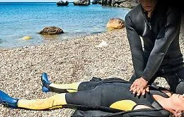 Divieto di respirazione "bocca a bocca" in caso di annegamento? &Egrave; polemica