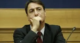 Fava: &laquo;Sanit&agrave; siciliana, bancomat a servizio della politica&raquo;