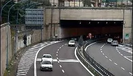Catania, incidente nella Galleria Canalicchio: muore un motociclista