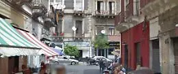 Catania, raid punitivo per appartamento conteso: 3 feriti e 2 arresti