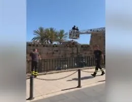 Siracusa, tassista minaccia suicidio: &laquo;Neanche i soldi per un gelato a mio figlio&raquo;