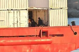 Il piccolo Madou ha ritrovato la sua mamma: ha attraversato a sei anni e da solo il Mediterraneo