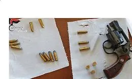 Siracusa, ristoratore armato illegalmente arrestato dalla polizia