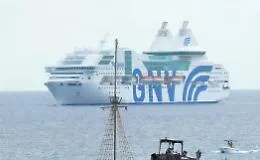 Lampedusa, trasferimento migranti a rilento ma hotspot quasi vuoto
