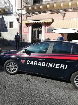 Botte da orbi in piazza a Patern&ograve;, denunciati cinque ragazzi