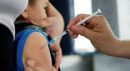 Sciacca, chiuso l'ambulatorio vaccini: operatrice &egrave; risultata positiva