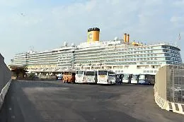 Crociere, Costa Deliziosa a Catania: &egrave; la prima nave della compagnia a tornare in mare