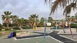 Vandalizzata l'area dei giochi per bambini a San Leone