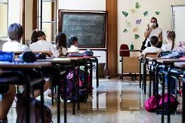 La situazione nelle scuole d'Italia. Azzolina: &laquo;Strade piena di insidie&raquo;
