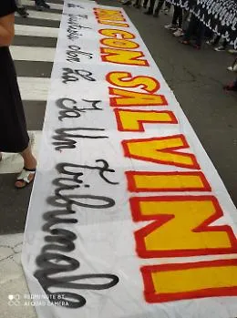 Proteste contro Salvini, "Abbiamo gi&agrave; la sentenza..."