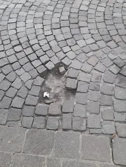 Catania:  Sanpietrini divelti in piazza della Repubblica