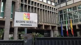&laquo;Fannulloni? Musumeci venga a vedere!&raquo;, la sfida dei Regionali di Catania