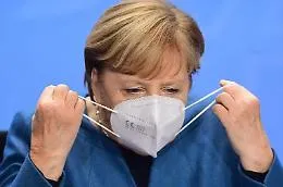Anche la Germania in lockdown (light) per un mese. Merkel: &laquo;Dobbiamo farlo&raquo;