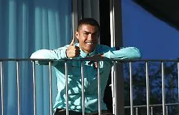 Cristiano Ronaldo &ldquo;scivola&rdquo; sul tampone: &laquo;E' una stronzata&raquo;. Poi cancella il post