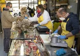 Dopo l'ordinanza di Musumeci sulle chiusure domenicali in Sicilia, Coldiretti sospende i mercati di Campagna Amica
