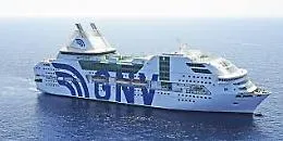 Porto Empedocle, migranti in fuga dalla nave quarantena