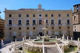 Covid, Orlando a Palermo proroga divieto di stazionamento e stoppa Ztl