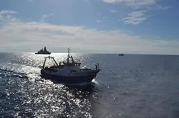 Pescatori liberati arrivati a Mazara del Vallo
il segnale dalle sirene della motovedetta