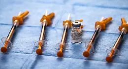 Vaccinazioni, la Sicilia accelera: gi&agrave; somministrate quasi 11.000 dosi