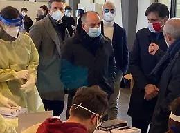 Catania, Pogliese: &laquo;Troppi contagi, rinviare il rientro a scuola&raquo;