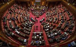 Governo a caccia di voti, ecco i &ldquo;volenterosi&rdquo; di Sicilia: &laquo;Il treno passa ora, bisogna salirci&raquo;