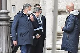 Governo, nell'agenda di Draghi vaccini e scuola e nel Cdm pi&ugrave; politici che tecnici
